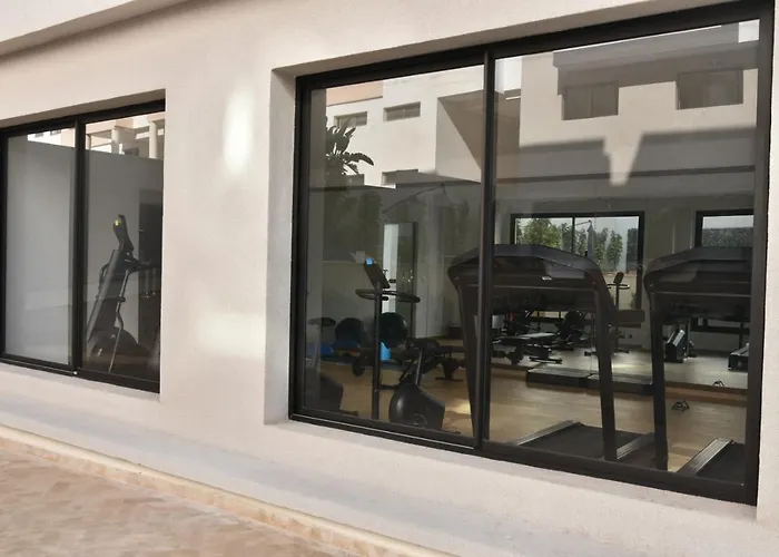 Lovely Apartment With Pool & Gym