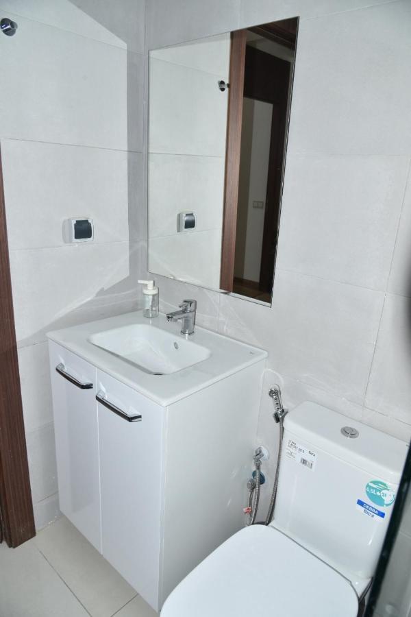 Lovely With Pool & Gym Appartement