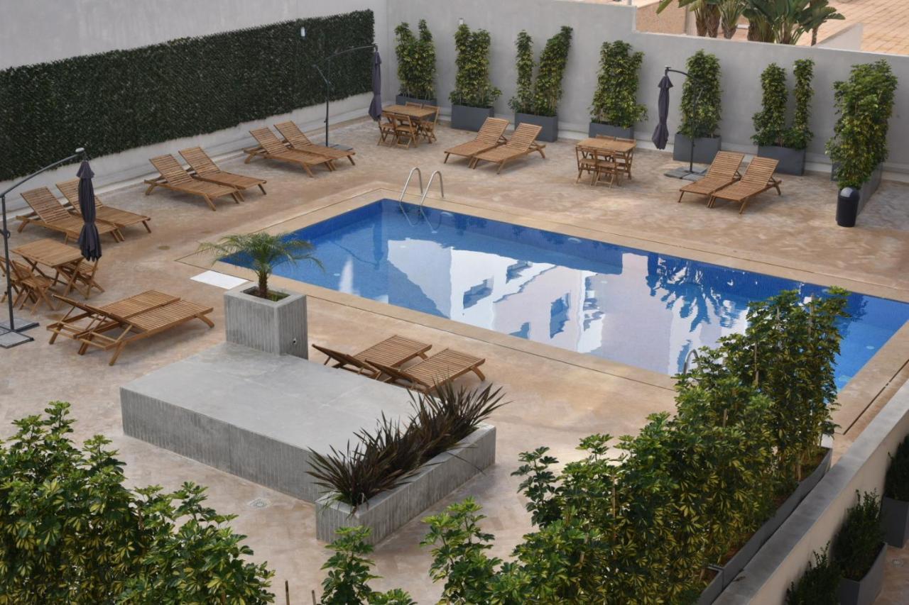 Appartement Lovely With Pool & Gym *